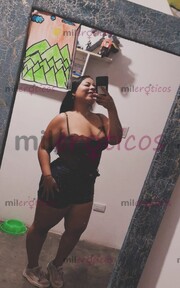 PAISITA REAL DELICIOSA VAGINA APRETADA 19 AÑOS CON DOS AMIGAS - FOTO 1