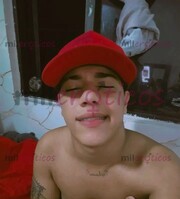 SOY DERECK UN CHICO COMPLACIENTE PASIVO Y CALIENTE - FOTO 4
