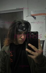 JOVEN DE CABELLO LARGO, TATUADO, 21 AÑOS - FOTO 4