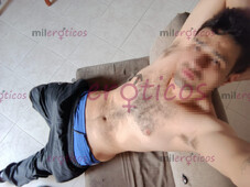 EL JOVEN GUSTICO QUE TODA MADURA QUIERE Y TODO CORNUDO ENVIDIA - FOTO 6