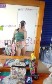 CHIQUITA PERO GOLOSA Y DELICIOSA EN CAMA UNA PERRA - FOTO 8