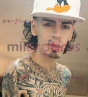 FLACO ACTIVO BLANCO TATUADO MORBOSO CON LUGAR - FOTO 5