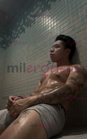 SOLVENTES, BISEXUAL VERGON Y DEMASIADO AGUANTADOR - FOTO 9