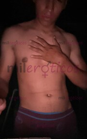 SOY MUY CACHONDO ME ENCANTA TENER SEXO SOY UN CHICO DE 22 AÑOS FLAQUITO MUY HOT - FOTO 2