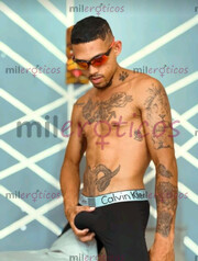 MORENO, TATUADO Y HECHO PARA DESPERTAR TUS FANTASÍAS. - FOTO 2