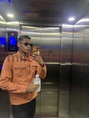 COSTEÑO UNIVERSITARIO DE FÍSICO MARCADO CON GANAS DE CULEAR - FOTO 8