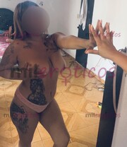 LINDA BBE DISPUESTA A COMPLACERTE TATUADITA CON PIRSING EN LOS PEZONES - FOTO 9