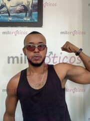 NEGRO PINTA CON 19CM DE VERGA COMPLACIENTE - FOTO 1