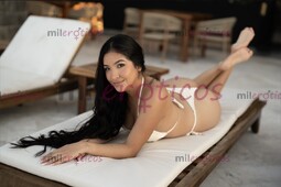 HERMOSA MODELO PELINEGRA DE ROSTRO ANGELICAL - FOTO 1