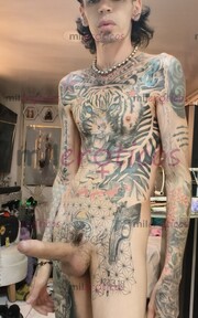 FLACO ACTIVO BLANCO TATUADO MORBOSO CON SITIO - FOTO 3