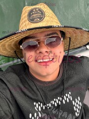 SOY UN CHICO MUY DIVERTIDO ME GUSTA MUCHO INTERACTUAR CON LAS PERSONAS Y COMPLA - FOTO 4
