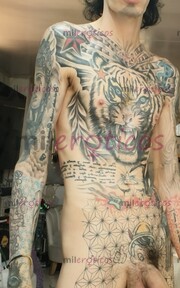 FLACO ACTIVO TATUADO BLANCO MORBOSO ADICTO AL SEX - FOTO 4