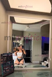GUERITA LINDA NALGAS BIEN PARADAS Y CLITORIS CERRADITO QUE APRIETA - FOTO 10
