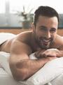 Chico 30 años. Solo mujeres. Whatsapp 351 910548943