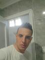 Busco trabajo en lo que sea estoy recien llegado y me urge conseguir trabajo