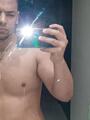 Hola chico joven cubano muy caliemte llamame y disfrutaras de buen sexo