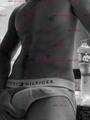 Joven guapo y de buen físico para cumplir todas tus fantasías