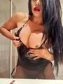 Lola, super guarra y lechera... Quieres ver como me corro?