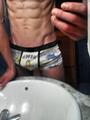 Ofrezco mis servicios como chico de compañia(gigolo)