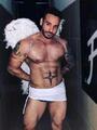 Fotos de JOHN, stripper argentino, fisicoculturista de competicion Super dotad20cm gruesa