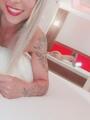 Vou me deslizar suavemente sobre seu corpo ( massagem nuru)