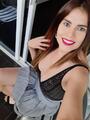 Una de las pocas chicas femeninas, de piel blanca y super bonita.