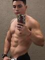 Extranjero vergon lechero semental, bisexual disponible para ti