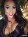 Chica transexual super dotada lechosa sin prisas