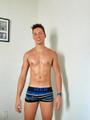 Macho gostoso de 20 cm vendo conteúdos solo no Whatsapp
