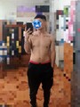 FOTOS DE CHICO DE 22 AÑOS, JOVEN MARCADO MUY BIEN DOTADO Y DISPUESTO A COMPLACERTE