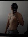 FOTOS DE JOVEN DE 22 AÑOS DISPUESTO A COMPLACER, ME ENCANTA HACER EJERCICIO PARA MANTENER