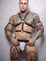 FOTOS DE VERGON XXL TATUADO MACHOTE RIATOTA GRUESA Y DOMINANTE