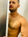FOTOS DE COLOMBIANO JOVEN SERIO Y COMPLACIENTE POCOS DIAS EN LA CIUDAD