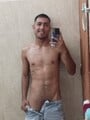 FOTOS DE CHICO SEXY Y DELGADO COMPLACIENTE EN BUSCA DE SATISFACER NECESIDADES SEXUALES