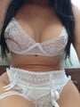FOTOS DE VEN Y DISFRUTA DE ESTA PAISITA ARDIENTE Y SUPER COMPLACIENTE