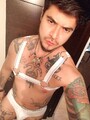 FOTOS DE VATO TATUADO PARA UN RATO CHINGÓN ENTRE HOMBRES.
