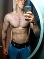 FOTOS DE HOMBRE CON MENTE ABIERTA DISPUESTO, RELAJADO DISPUESTO A PROPUESTAS INDECENTES
