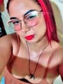 FOTOS DE MUJER AMABLE CARIÑOSA DISPUESTA A PASAR MOMENTOS AGRADABLES