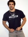 FOTOS DE JOVEN MUSCULAR ROMÁNTICO, CARIÑOSO Y DOTADO OFRECE SU AMOR Y COMPAÑÍA