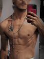 FOTOS DE SCORT Y MASAJISTA VERSÁTIL FITNESS DE GYM MORBOSO CALIENTE CON LUGAR