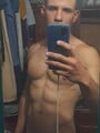 FOTOS DE MUY CALIENTE Y ACTIVO, DISPUESTO A TODO, VEN PASAMOS UN MOMENTO BIEN RICO
