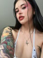 FOTOS DE SEXY JOVENCITA DELGADA Y CON TATUAJES, LISTA PARA ATENDERTE