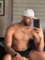 FOTOS DE ACTIVO MORENO MASCULINO DOMINANTE LECHERO