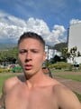 FOTOS DE POLLO MANIZALITA EN MEDELLÍN MACHO Y EDUCADO CON BUENA DOTACIÓN Y BUEN CULO