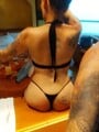 FOTOS DE MADURA, DELGADA, TATUADA Y EXTEOVERTIDA.