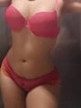 FOTOS DE UNA MUJER MUY SEXI CON UN CUERPO DE CURVAS MUY DELIICOSAS