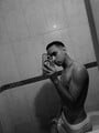 FOTOS DE HOMBRE SERIO Y DISCRETO CON VERGA DE 18CM DE PLACER MUY DOMINANTE.