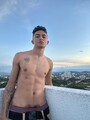 FOTOS DE JOVEN CARIÑOSO COMPLACIENTE CON LUGAR DISCRETO