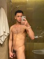 FOTOS DE CHICO JOVEN VERSÁTIL DISPONIBLE PARA COMPLACERTE (VENTA DE CONTENIDO)