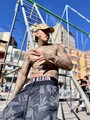 FOTOS DE MACHO TATUADO, HETEROSEXUAL, VARONIL, BOXEADOR, ATLÉTICO Y BUENA VERGA